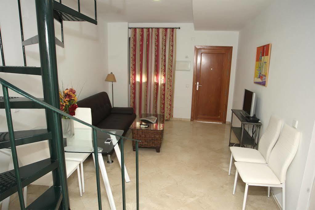 Apartamentos Sevilla Centro Экстерьер фото